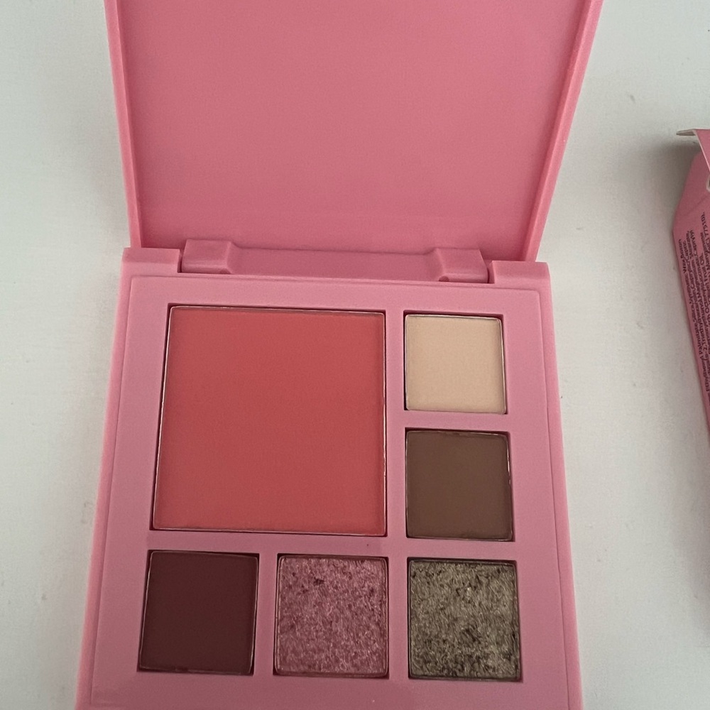Chica Beauty Pink Mini Multi-Palette